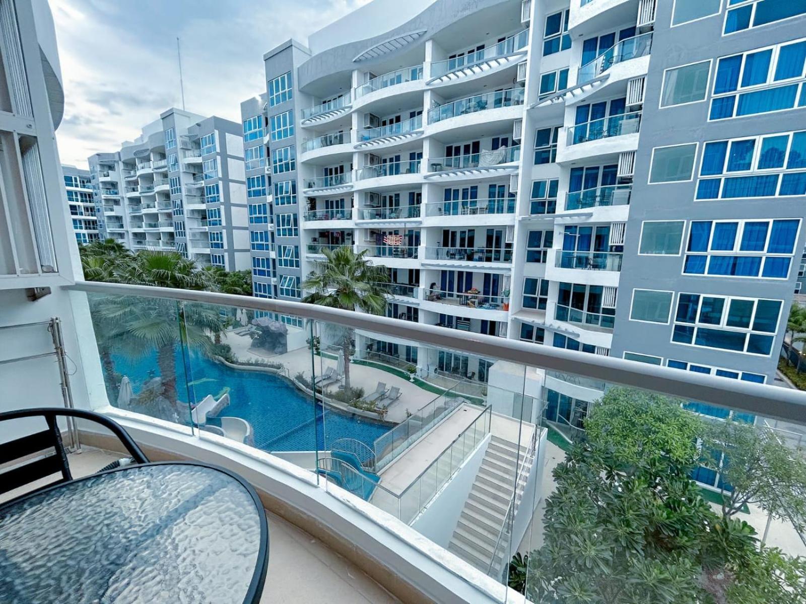 Grand Avenue Residence Condominium Pattaya Bagian luar foto