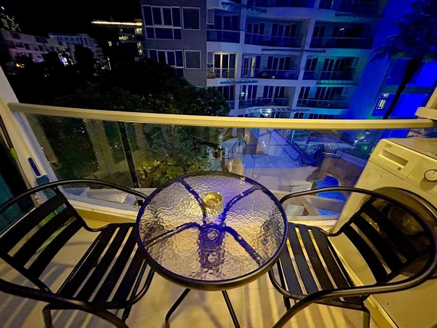 Grand Avenue Residence Condominium Pattaya Bagian luar foto