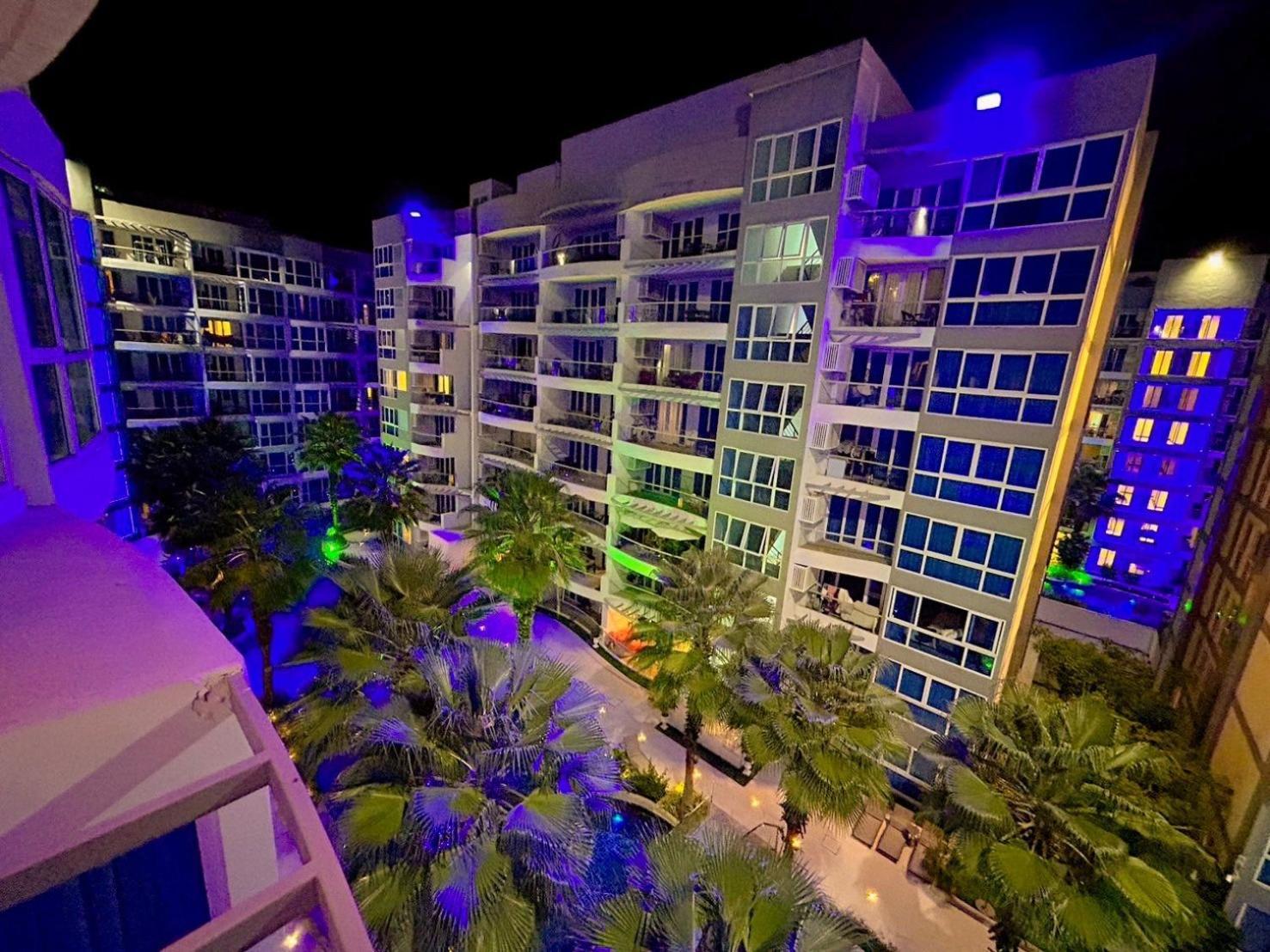 Grand Avenue Residence Condominium Pattaya Bagian luar foto