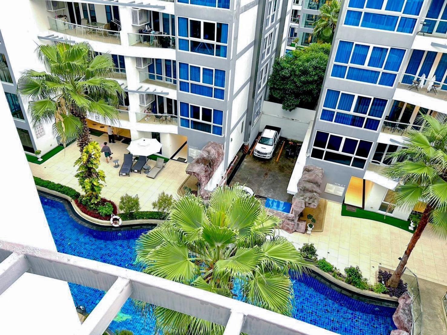 Grand Avenue Residence Condominium Pattaya Bagian luar foto