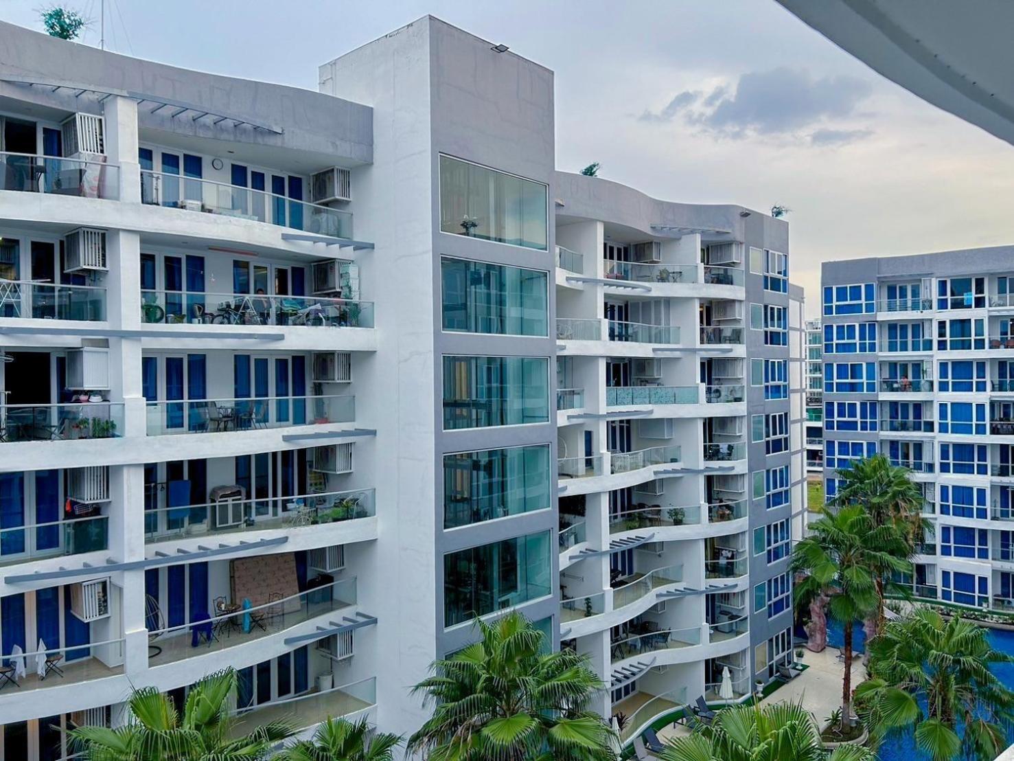 Grand Avenue Residence Condominium Pattaya Bagian luar foto